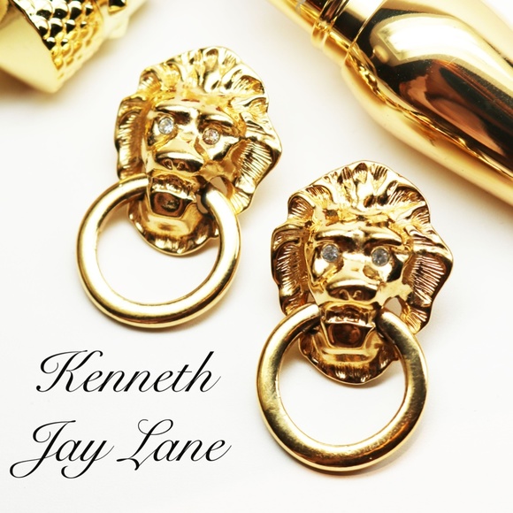✨ VINTAGE KJL Lion's Head Doorknocker Earrings 🌟 - Picture 5 of 16